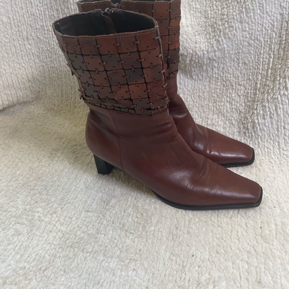 Art Effects Brown LeatherâShort heel Boots puzzle details accent SZ8